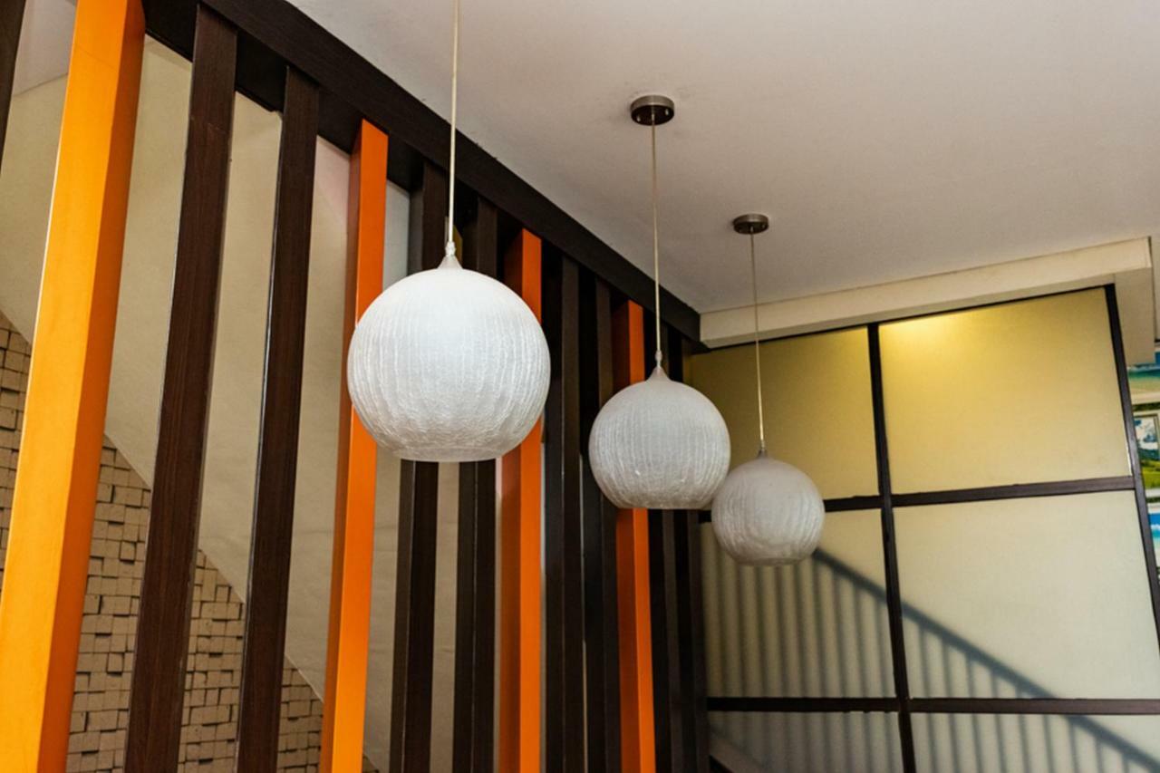 Hotel Reddoorz @ Pelita Raya Rappocini Makassar Exterior foto
