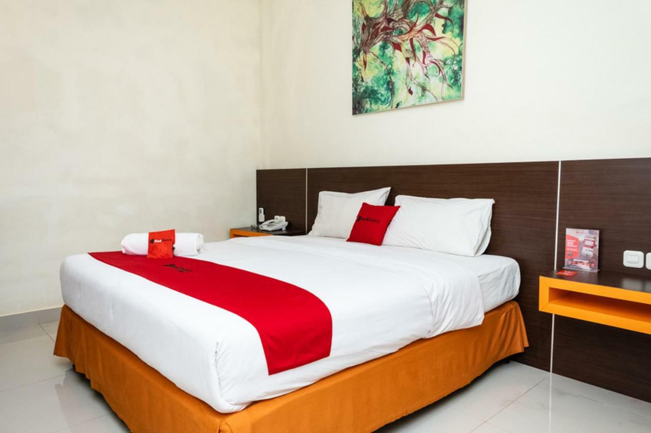 Hotel Reddoorz @ Pelita Raya Rappocini Makassar Exterior foto